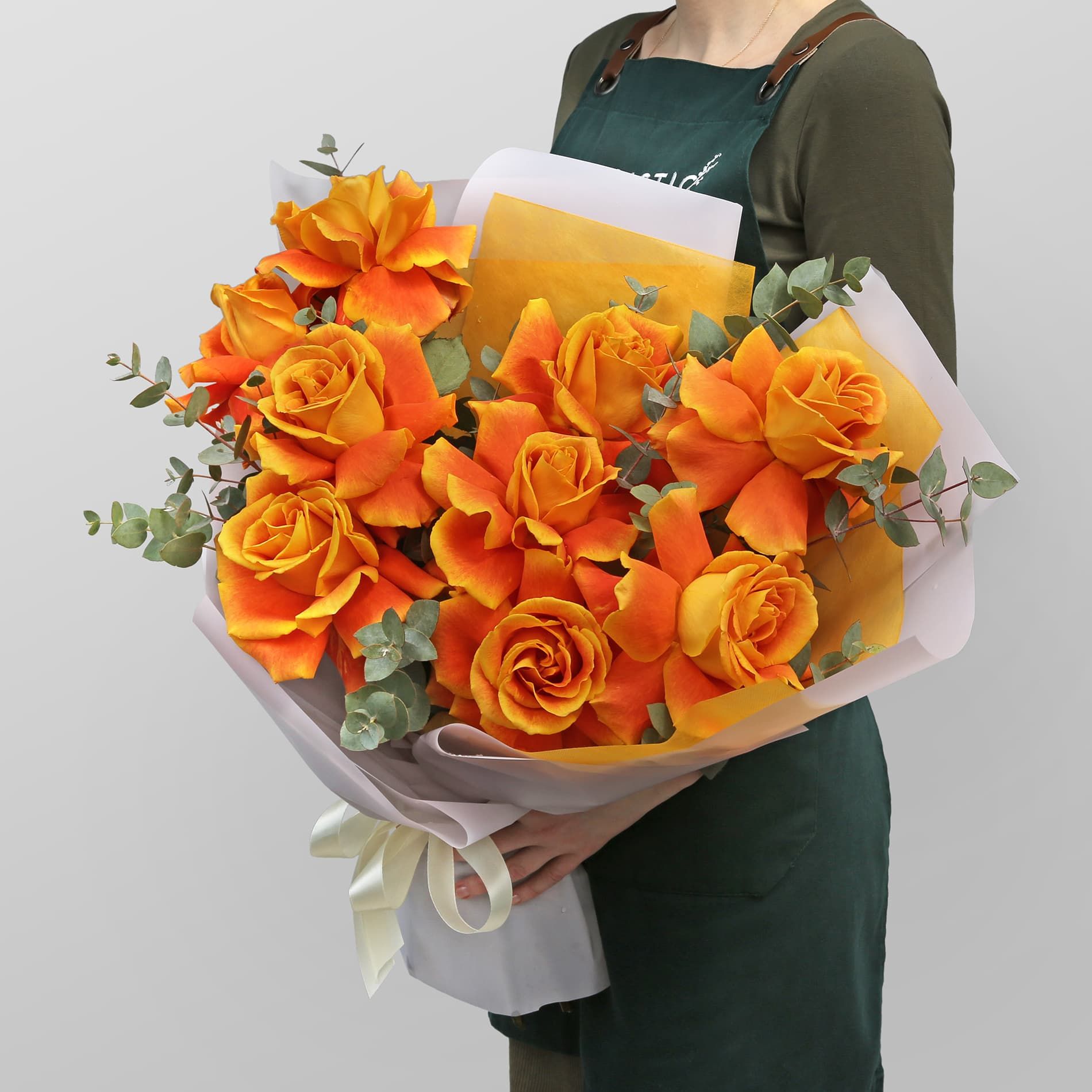 Акция! 49 оранжевых роз Kahala, 70 см, Эквадор